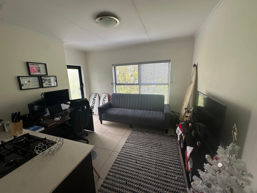 To Let 1 Bedroom Property for Rent in De Velde Western Cape